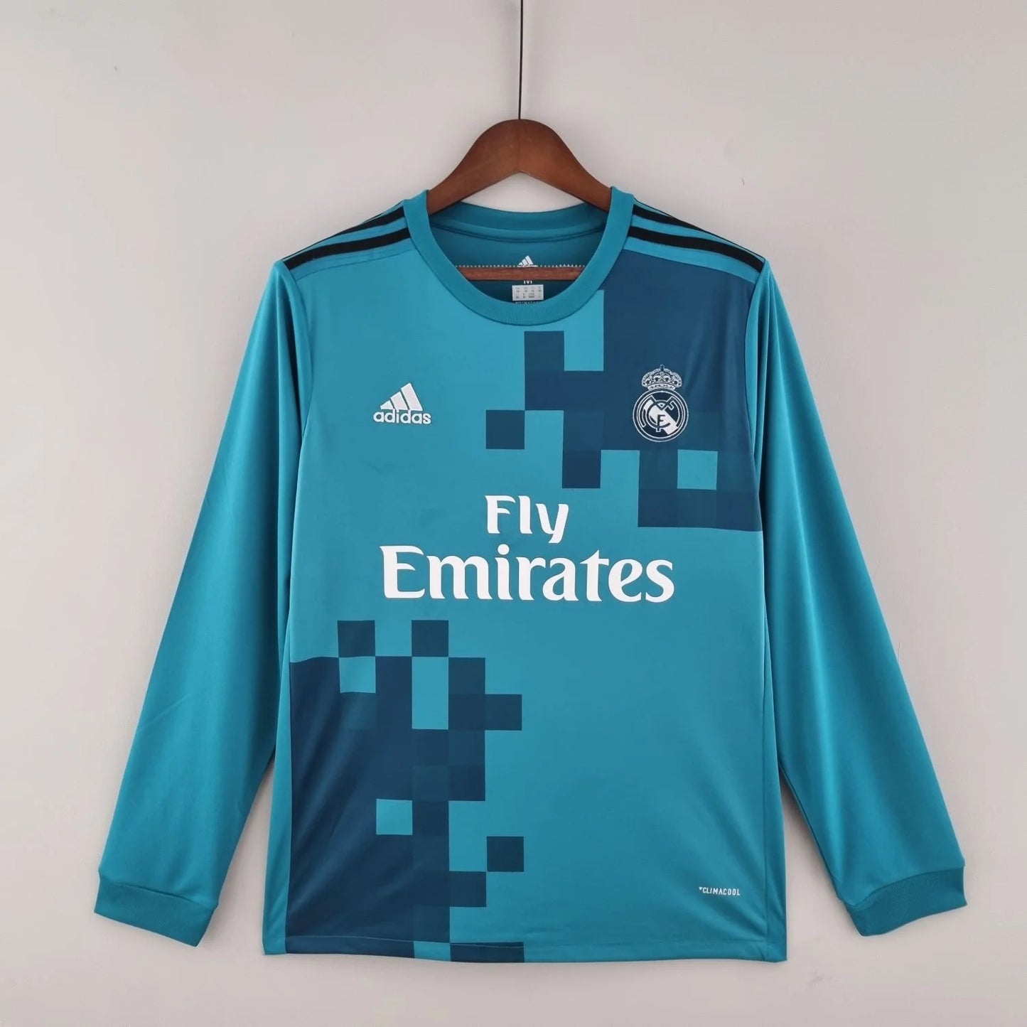 Retro Real Madrid 2017/18 Long-Sleeve Third Jersey