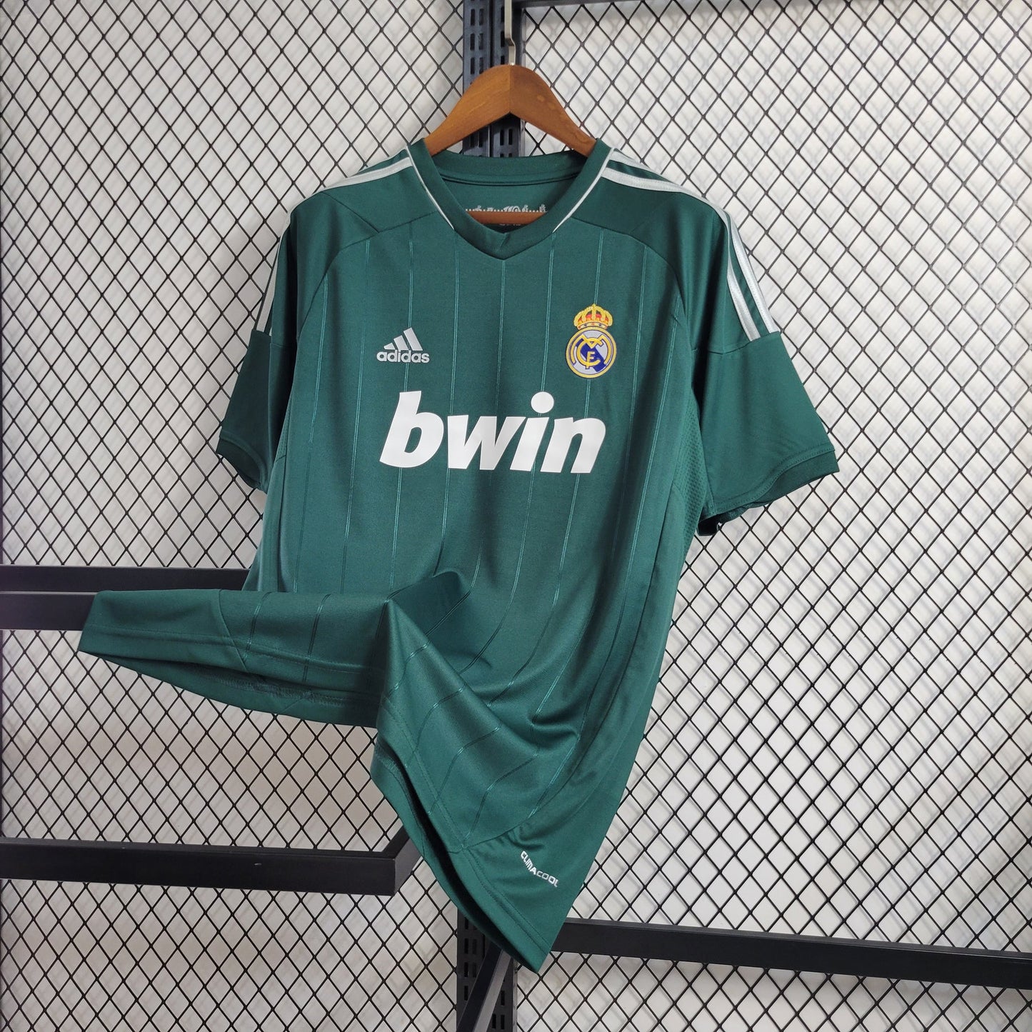 Retro Real Madrid 2012/13 Third Jersey