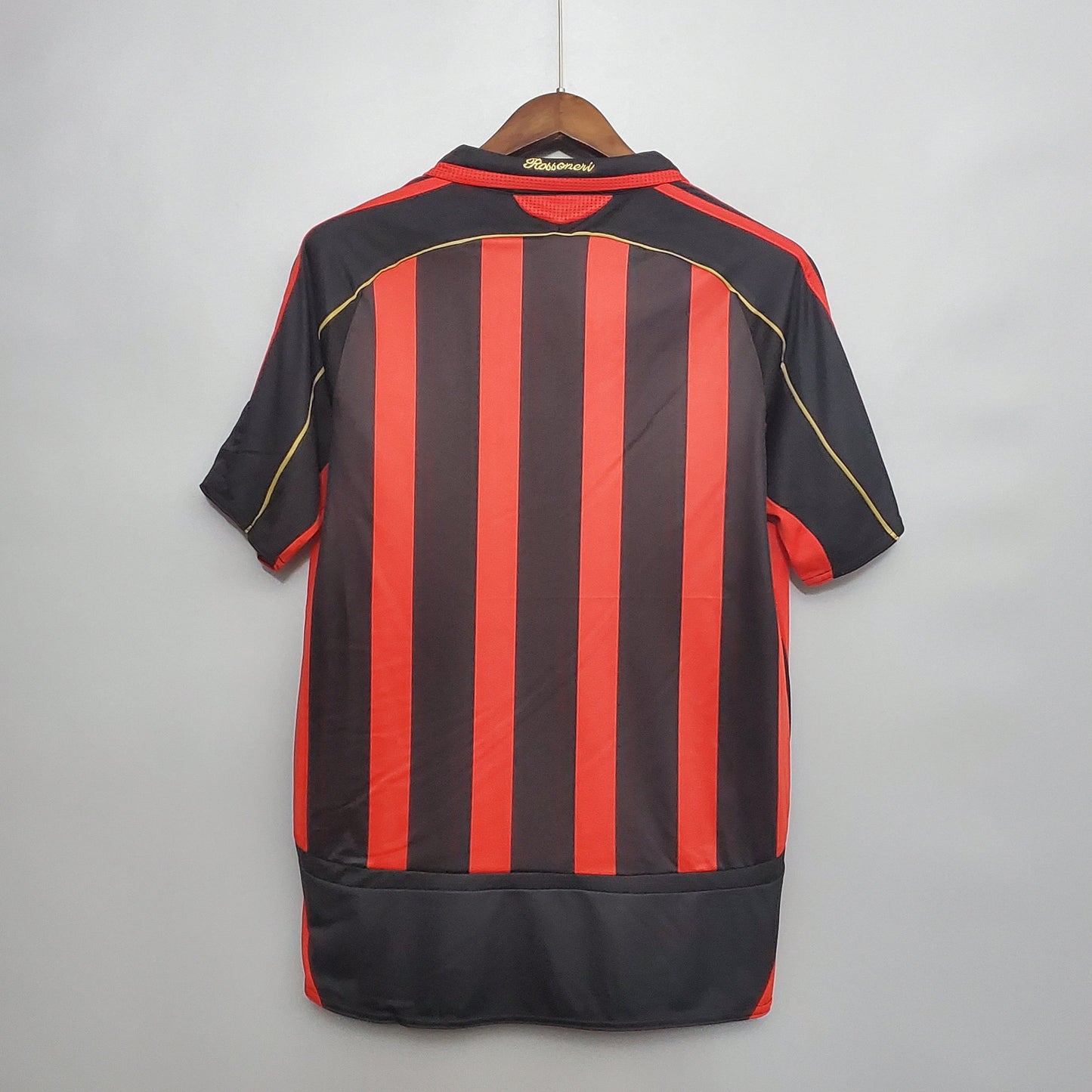 Retro AC Milan 2006/07 Home Jersey