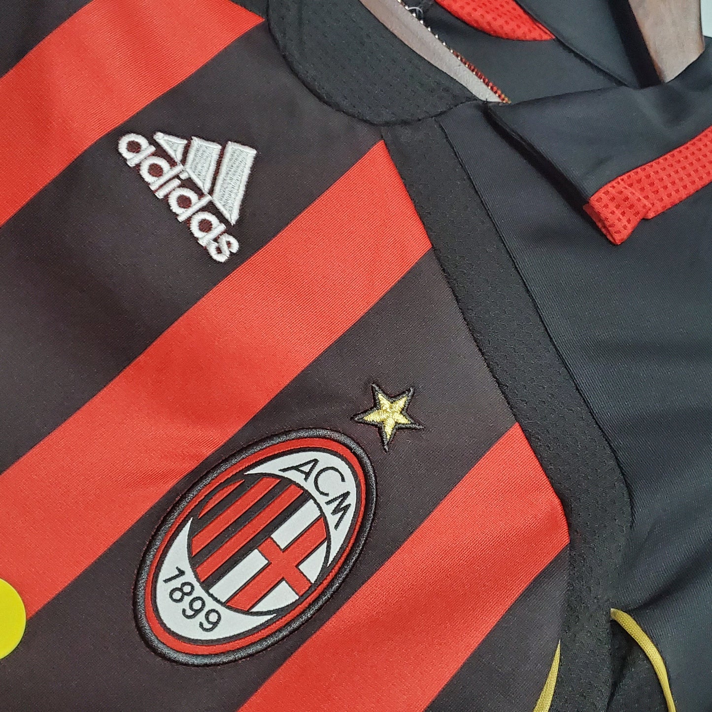 Retro AC Milan 2006/07 Home Jersey