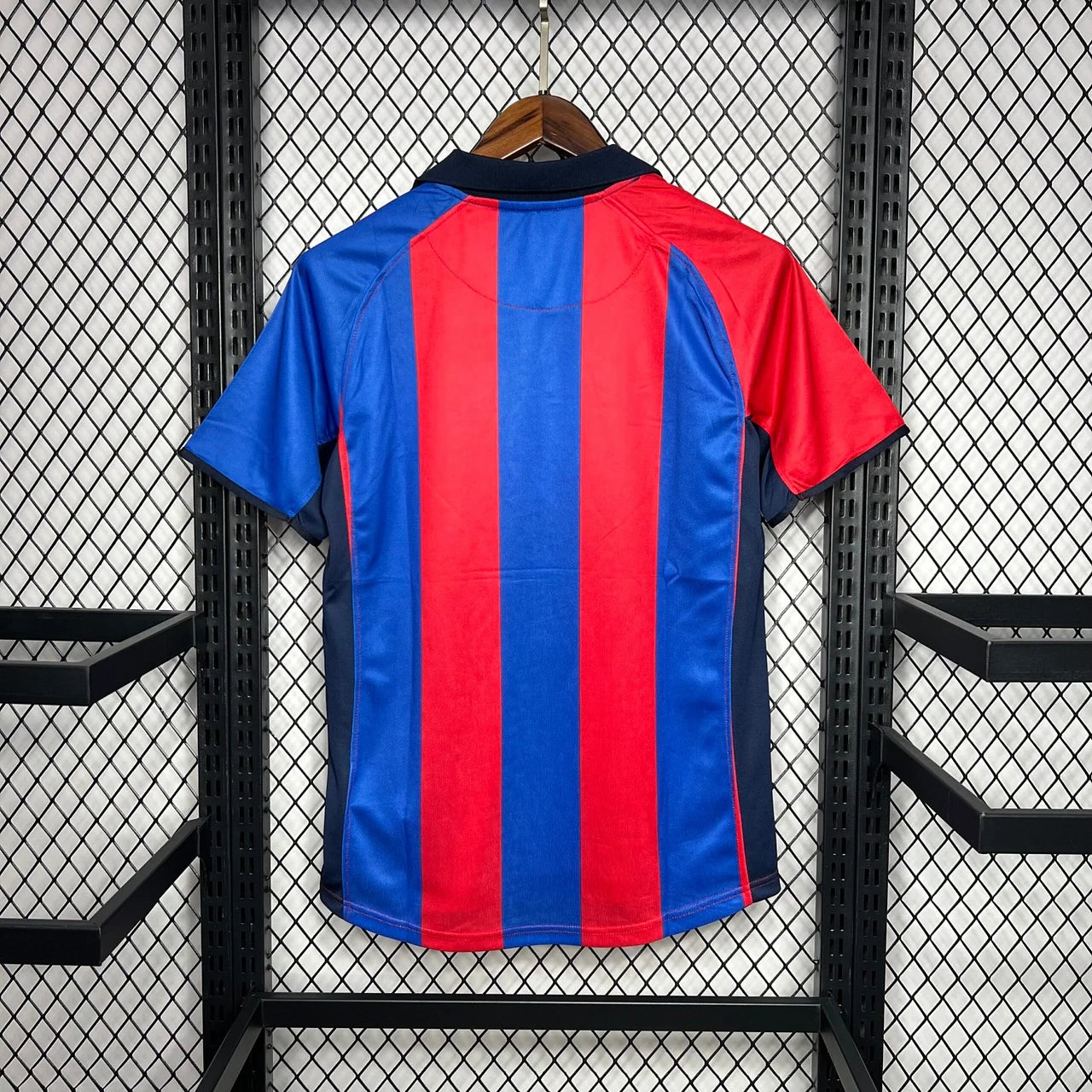Retro Barcelona 2004/05 Home Jersey
