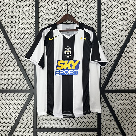 Retro Juventus 2004/05 Home Jersey