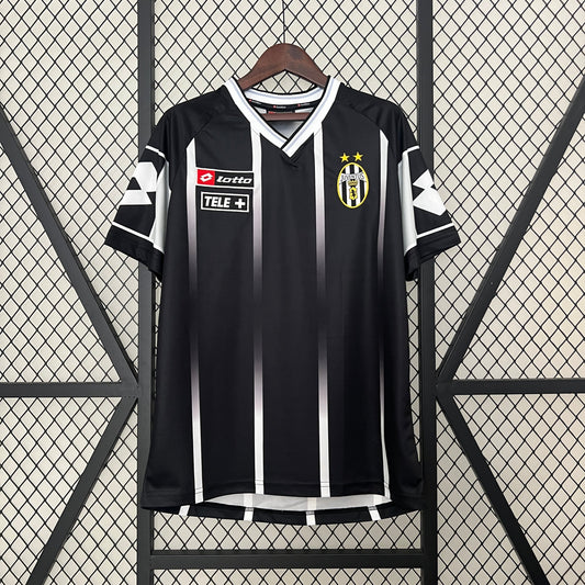 Juventus 1998/99 Third Retro Jersey - Front