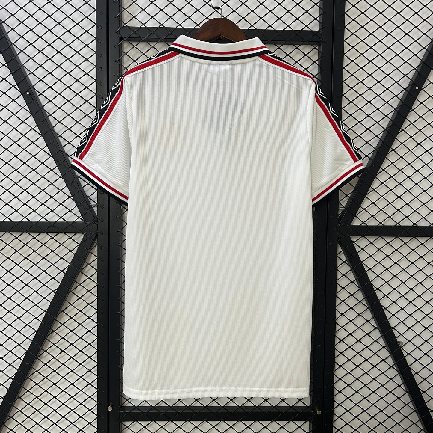 Manchester United 1998/1999 Commemorative Edition Retro Jersey - Back