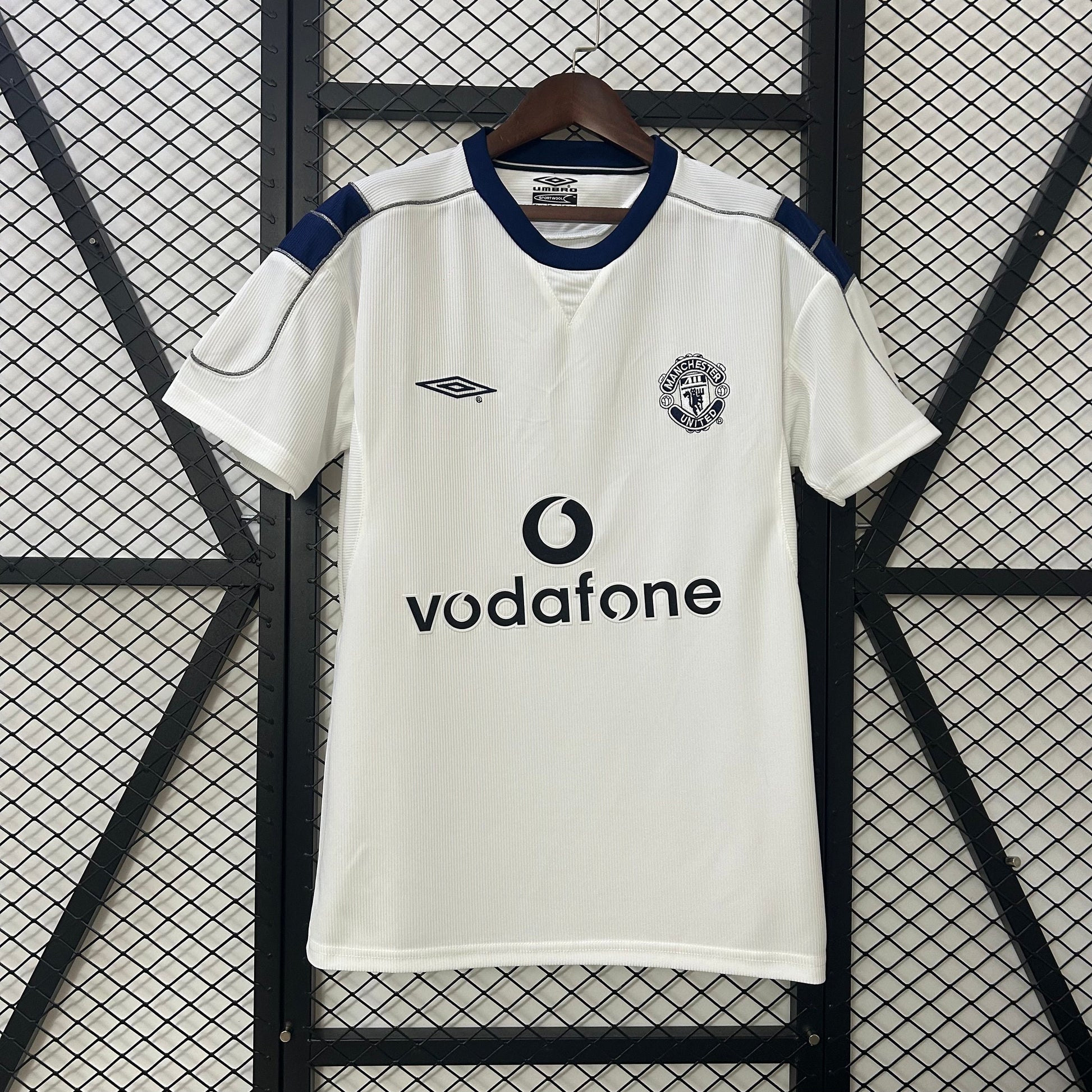 Manchester United 2000/2001 Away Retro Jersey - Front