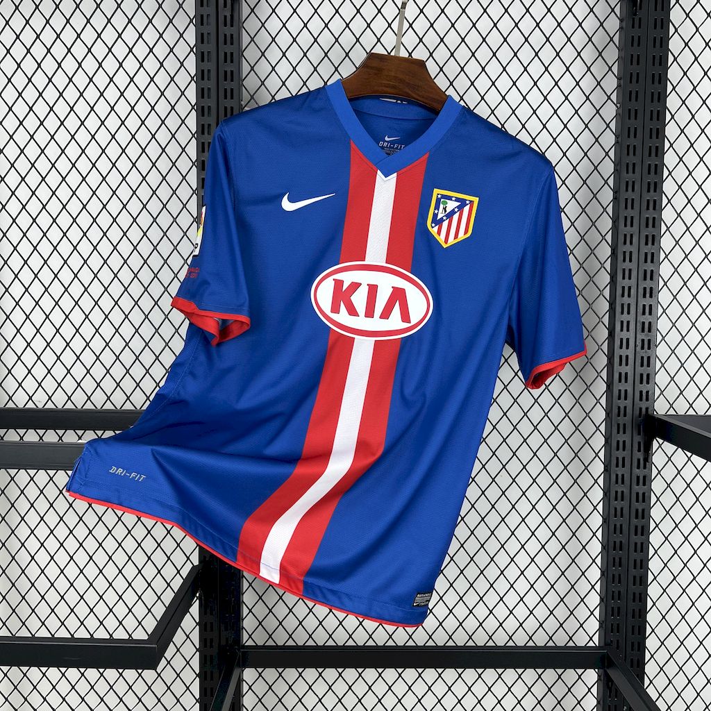Atletico Madrid 2010/2011 Away Retro Jersey - Front