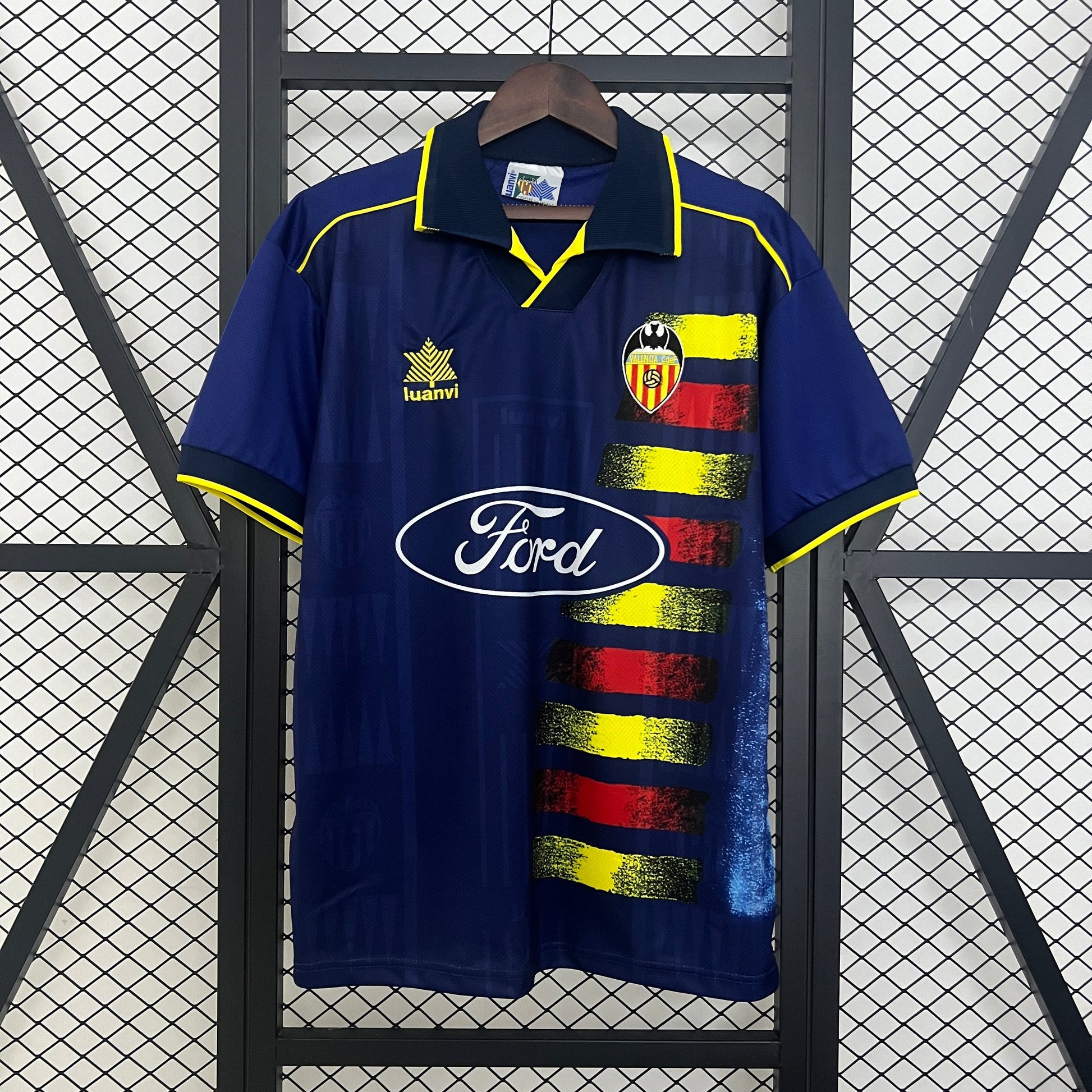 Valencia CF 1996/1997 Away Retro Jersey - Front