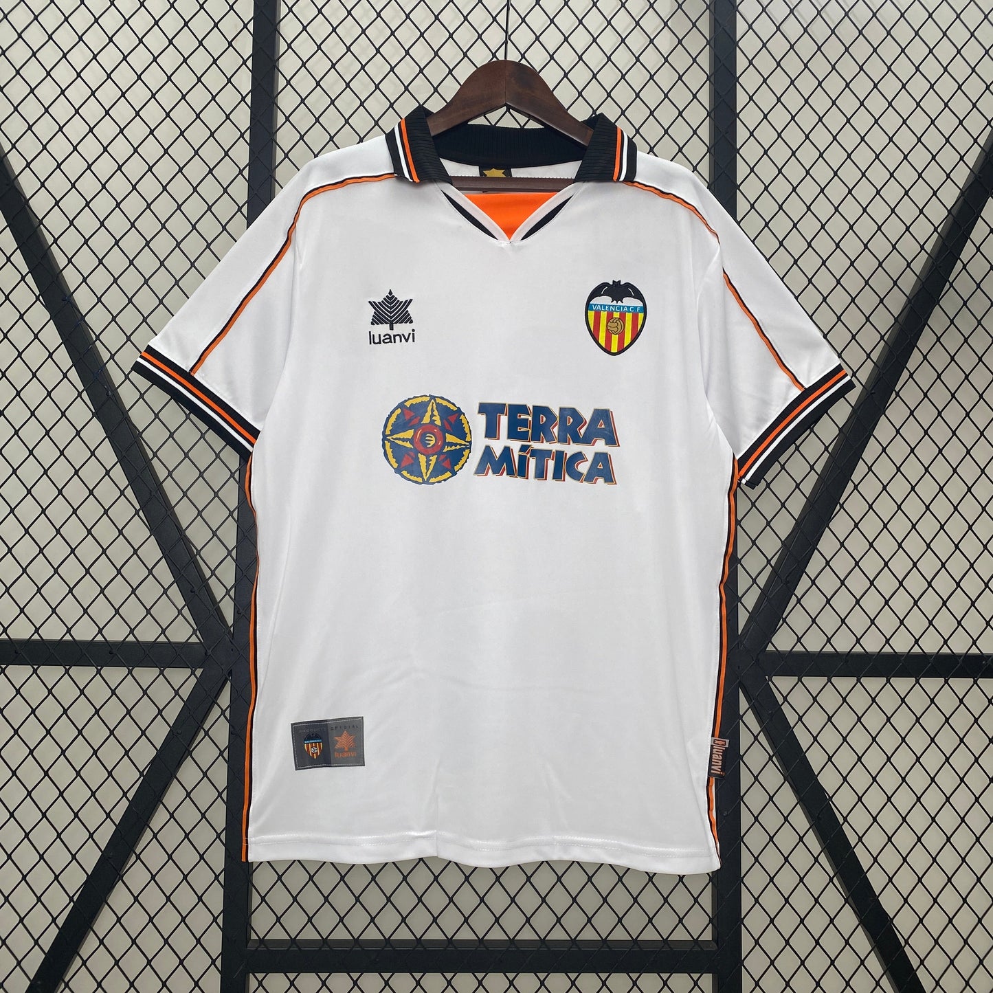 Valencia CF 1990/2000 Home Retro Jersey - Front