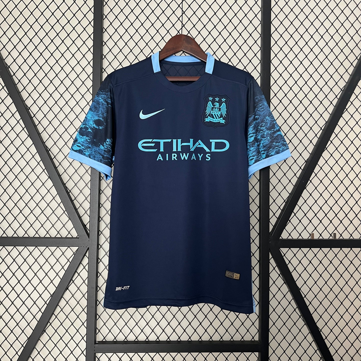 Manchester City 2015/2016 Away Retro Jersey - Front