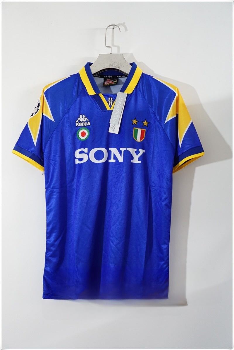Juventus 1995/1996 Away Retro Jersey - Front